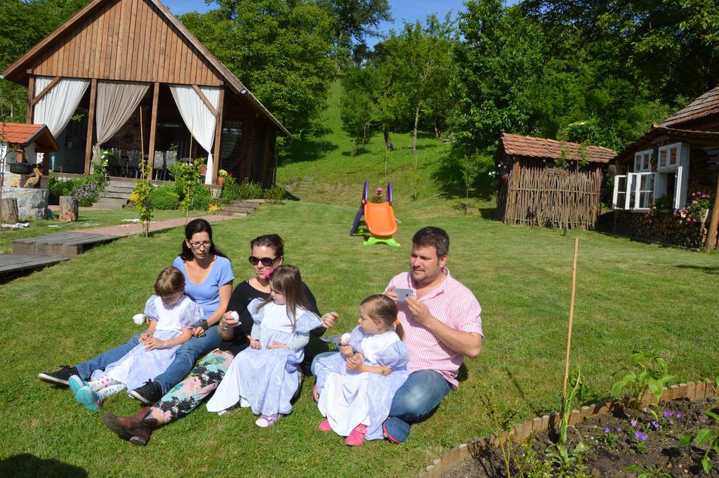 Hotel Fruktarium Vendeghaz Trizs Zewnętrze zdjęcie